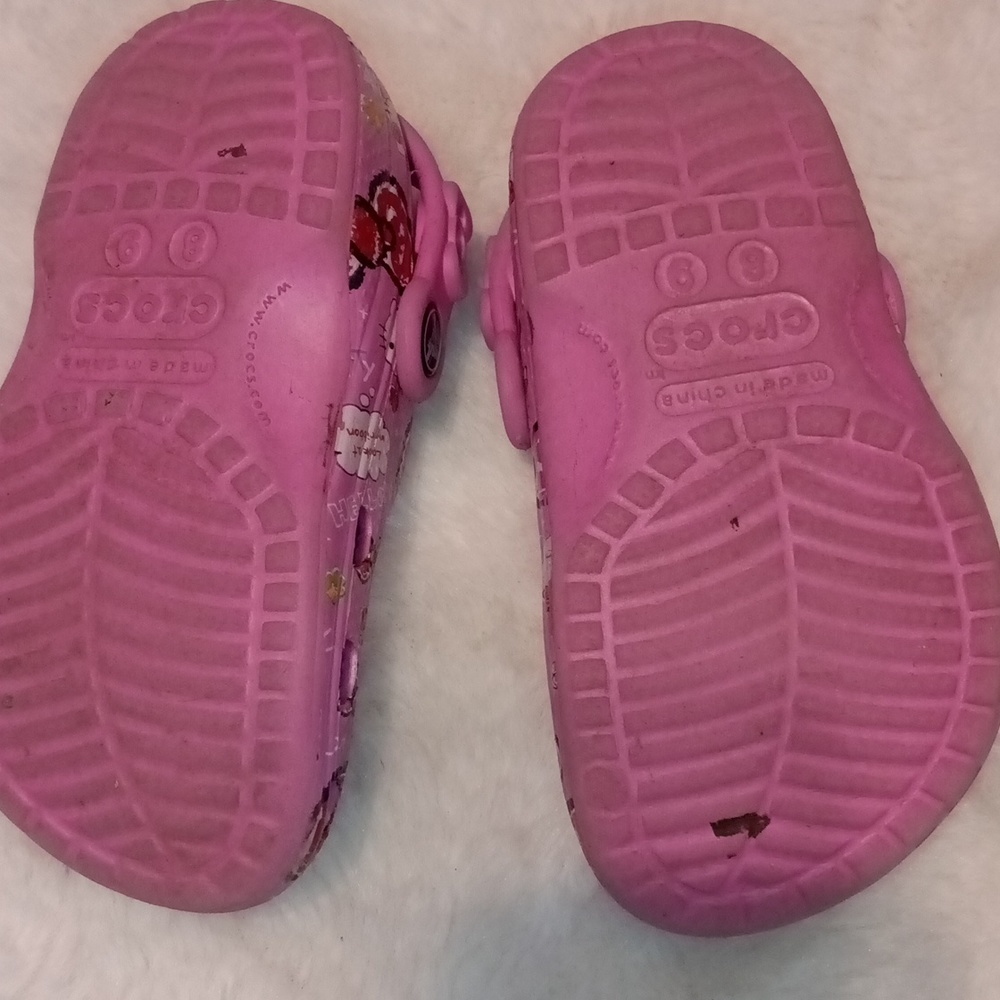 Hello Kitty Crocs - Picture 5 of 8
